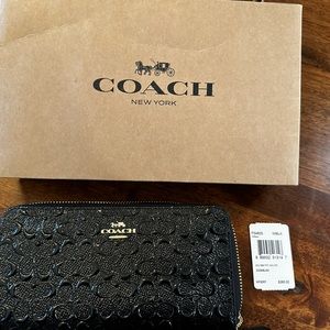 NWT Coach Wallet F54805